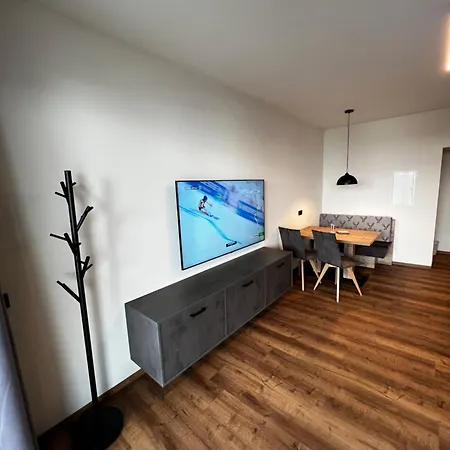 Mountain Alpendorf Apartment Plankenau