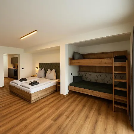 Mountain Alpendorf Apartment *